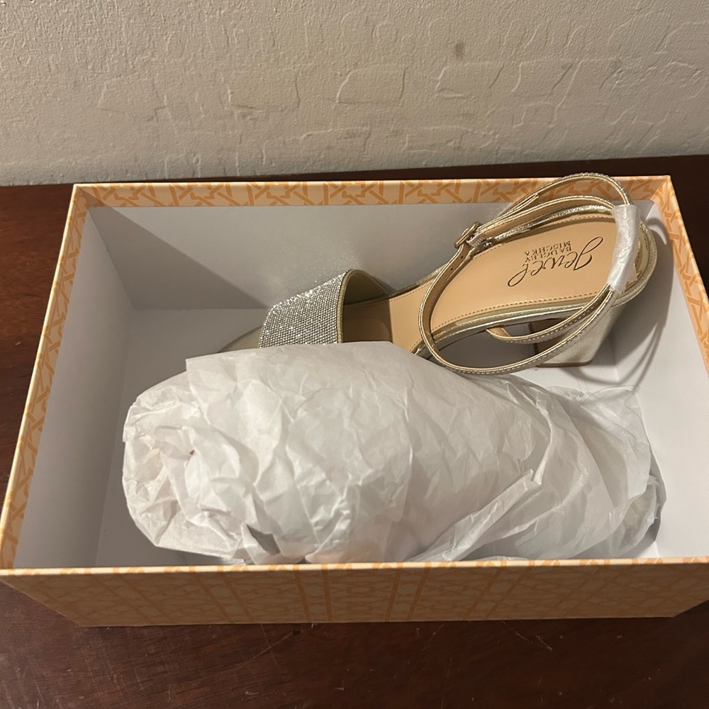 Hattie Block Heel Sandal with Ankle Strap Size 10 Women’s